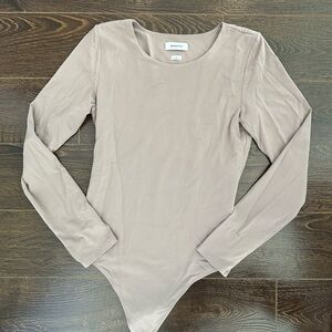 Aritzia Contour Crew Beige Long Sleeve Bodysuit